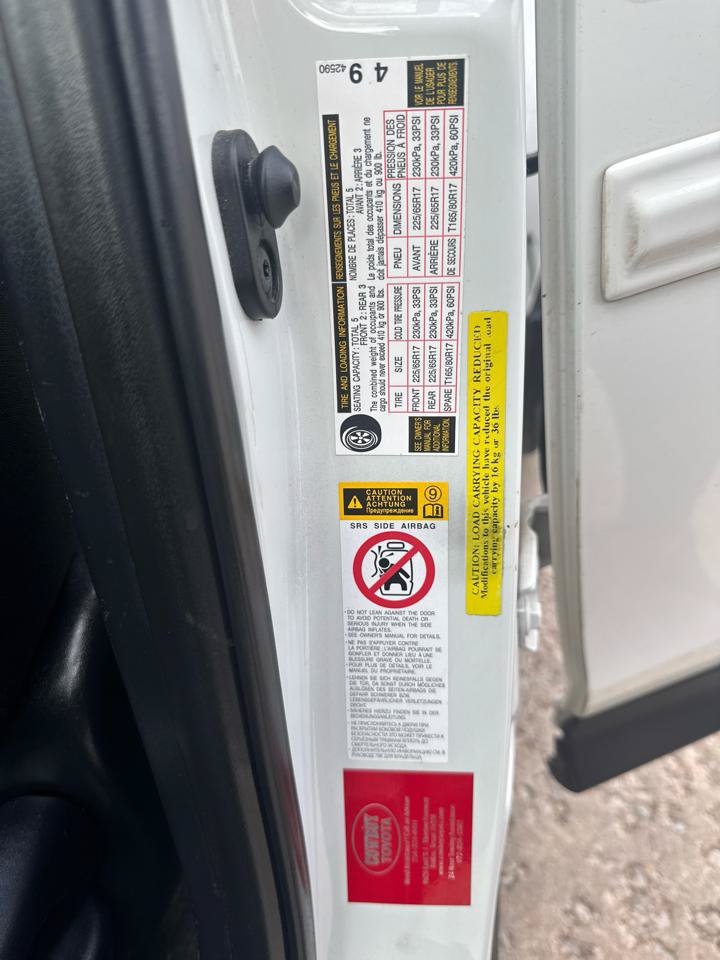 Used 2015 Toyota RAV4 LE FWD image 28