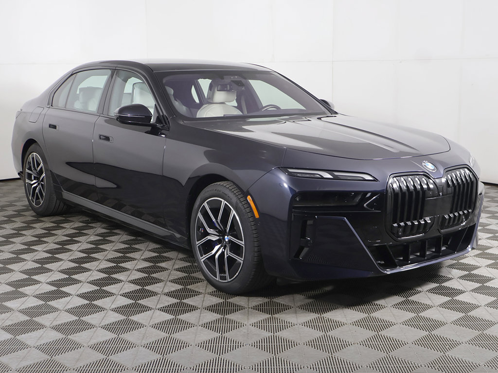 Used 2023 BMW 760i xDrive w/ Luxury Rear Seating Package AWD/4WD image 69
