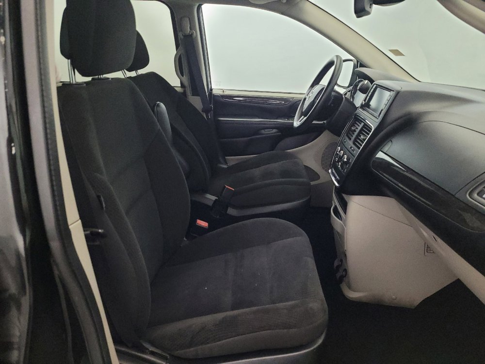 Used 2019 Dodge Grand Caravan SE w/ UConnect Hands-Free Group FWD image 21