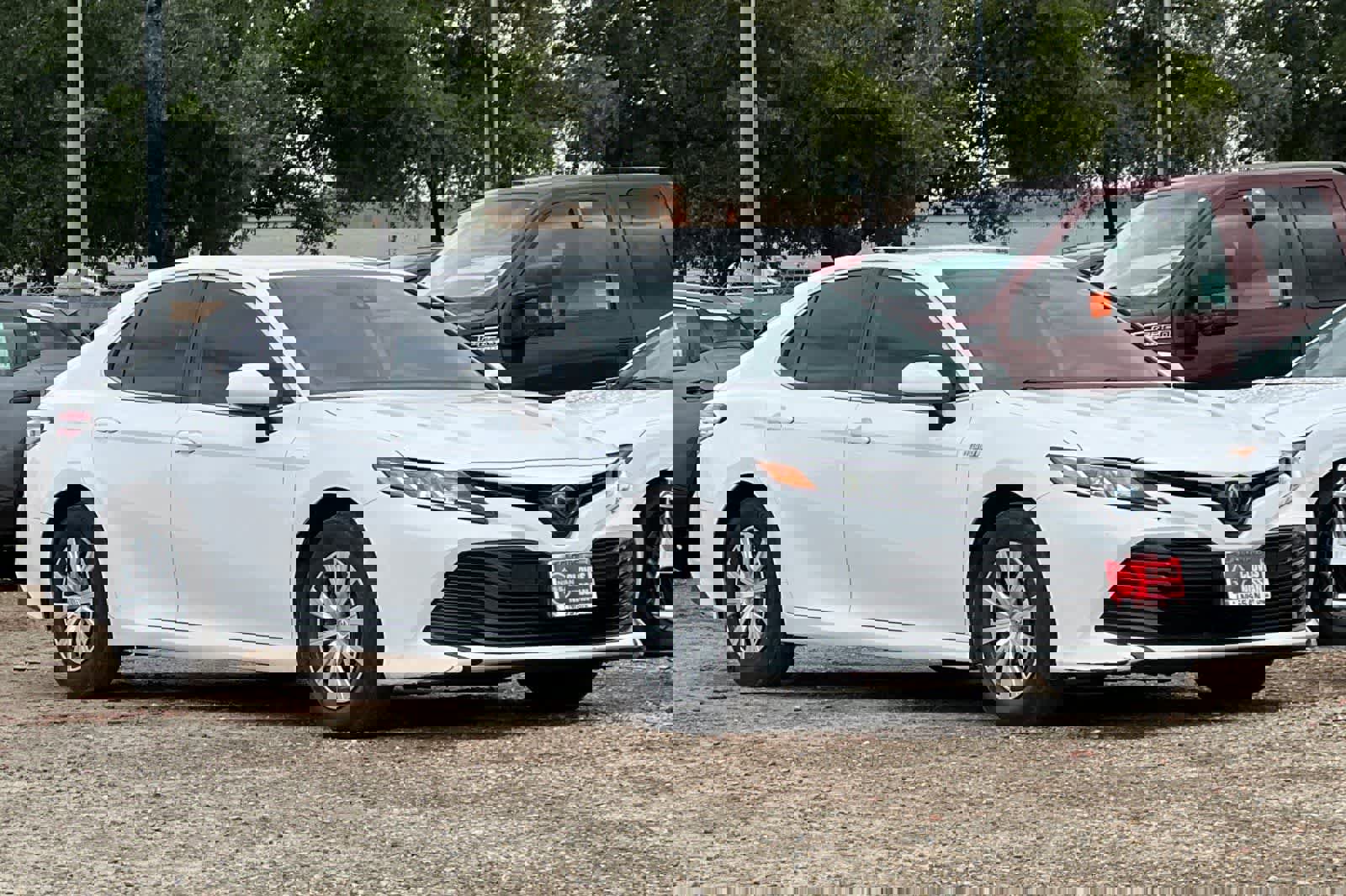 Used 2020 Toyota Camry LE image 10