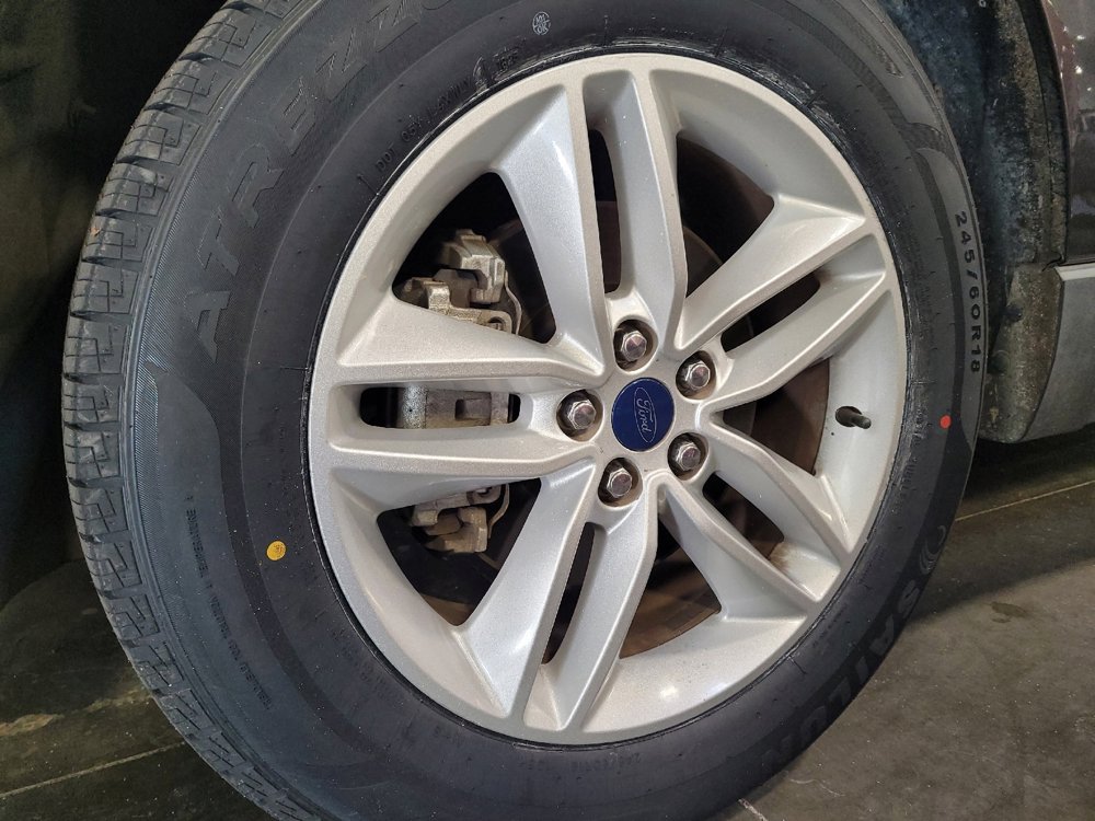 Used 2018 Ford Edge SEL image 31