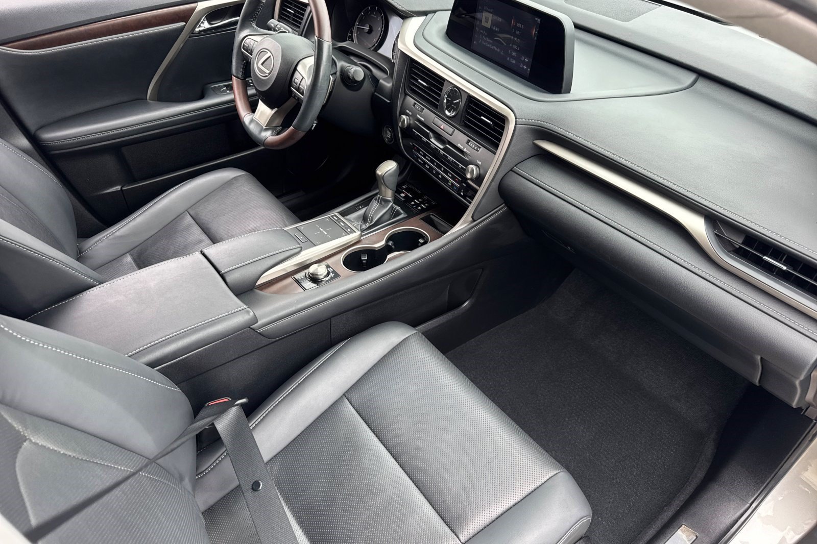 Certified 2022 Lexus RX 350 AWD w/ Premium Package image 35