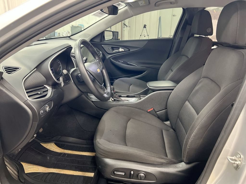 Used 2021 Chevrolet Malibu RS FWD image 19