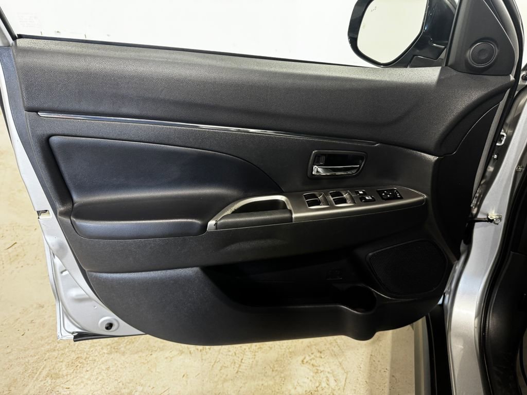 Used 2022 Mitsubishi Outlander Sport SE image 16