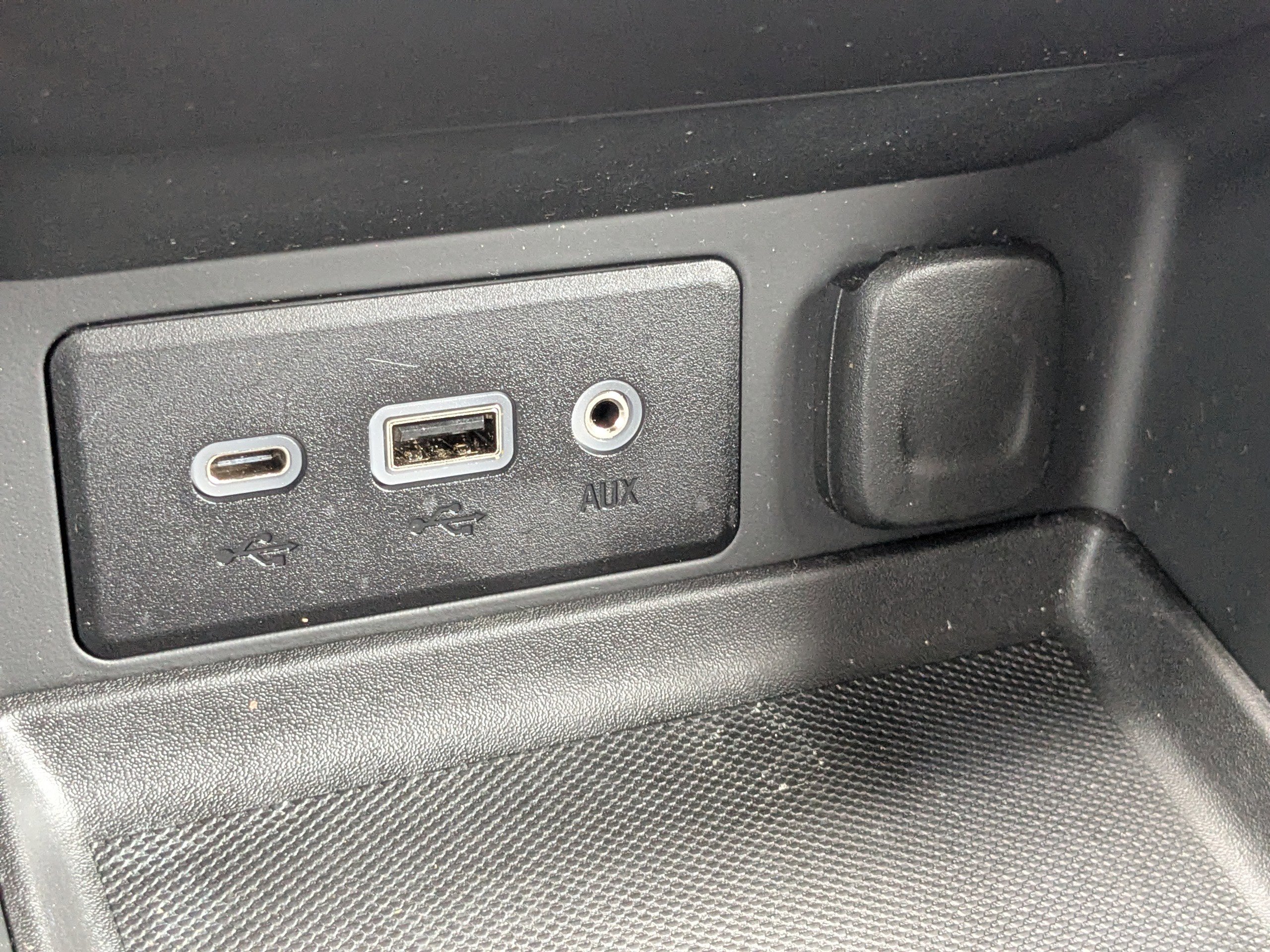 Used 2023 GMC Terrain SLE w/ Driver Convenience Package image 20