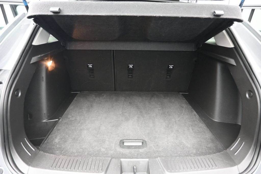 Used 2025 Chevrolet Trax LT FWD image 21