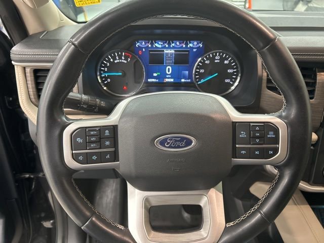 Used 2022 Ford Expedition Limited image 12