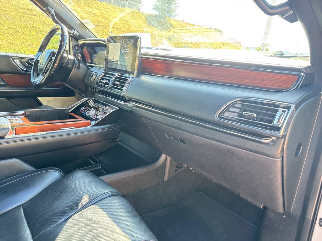Certified 2021 Lincoln Navigator L Reserve AWD/4WD image 31