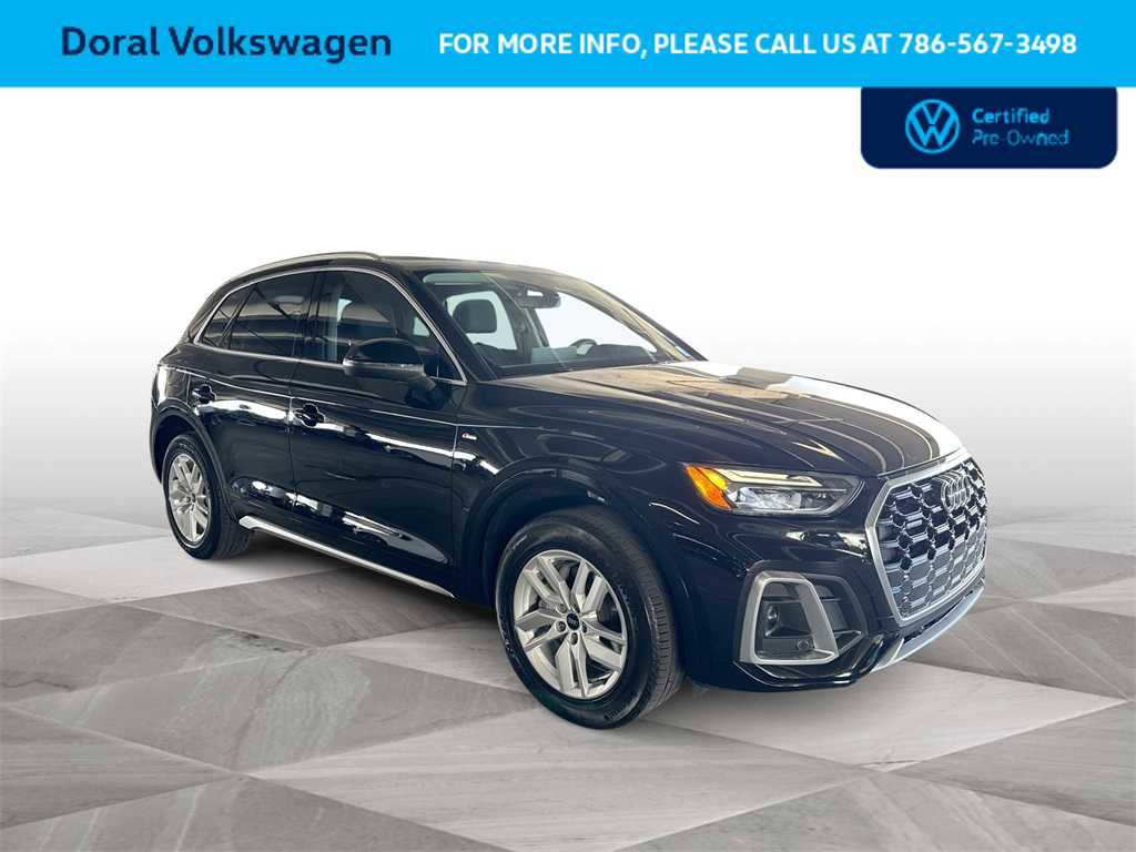 Used 2023 Audi Q5 2.0T Premium w/ Convenience Package image 2