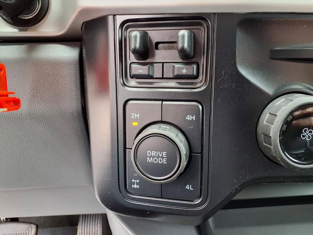 New 2026 Ford F250 XLT w/ FX4 Off-Road Package image 19