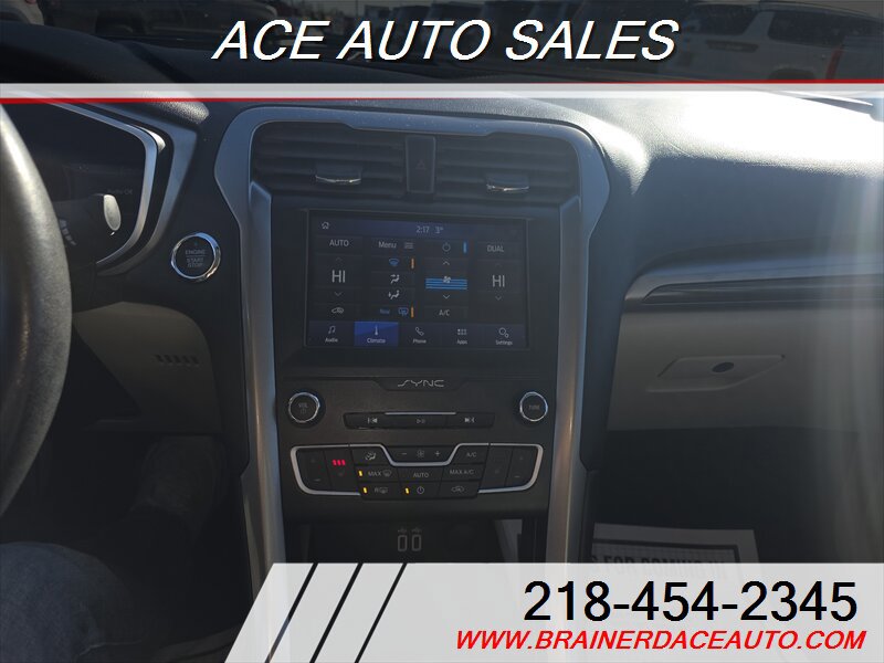 Used 2019 Ford Fusion SEL FWD image 10
