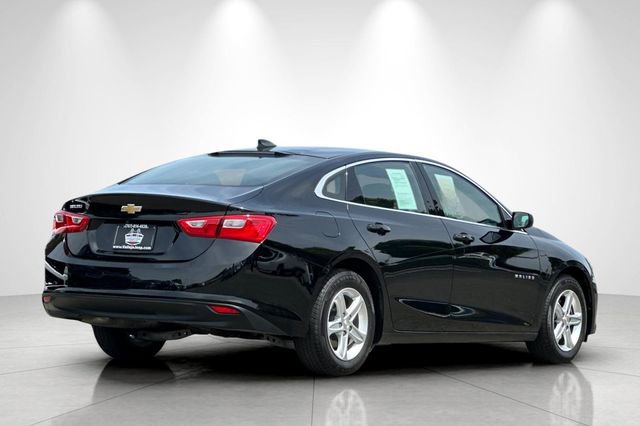 Used 2023 Chevrolet Malibu LS FWD image 4