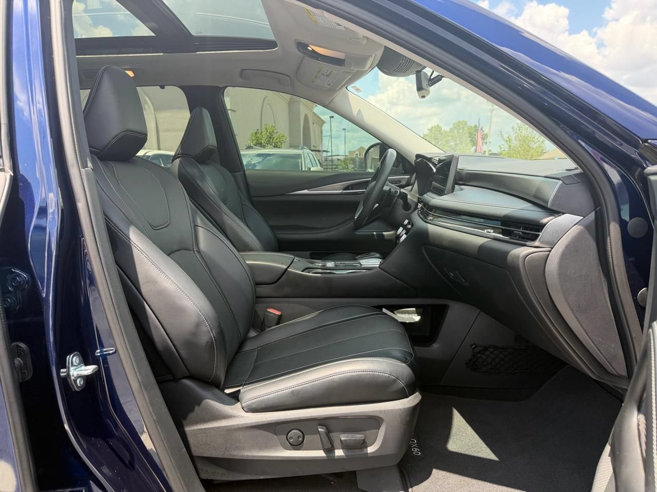 Used 2023 INFINITI QX60 Luxe w/ Cargo Package FWD image 20