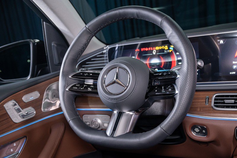 New 2026 Mercedes-Benz GLS 450 4MATIC image 16