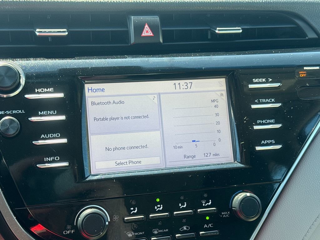Used 2018 Toyota Camry LE FWD image 21