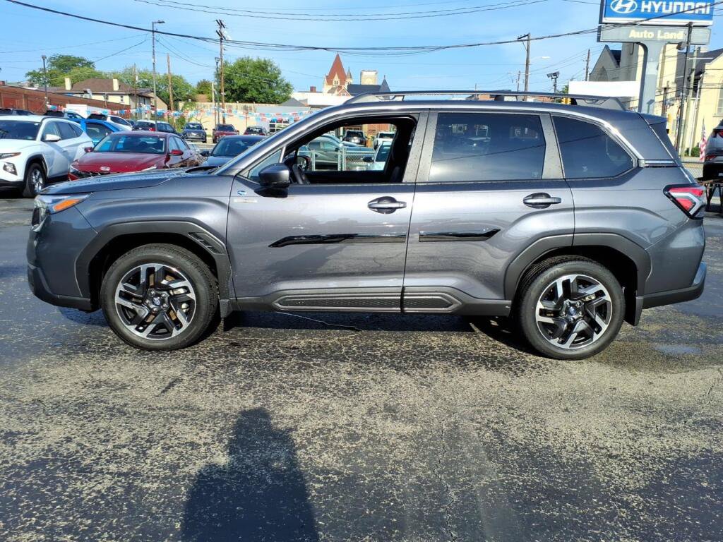 Used 2025 Subaru Forester Limited AWD/4WD image 6