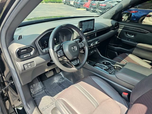 Used 2025 Honda Pilot Black Edition image 14