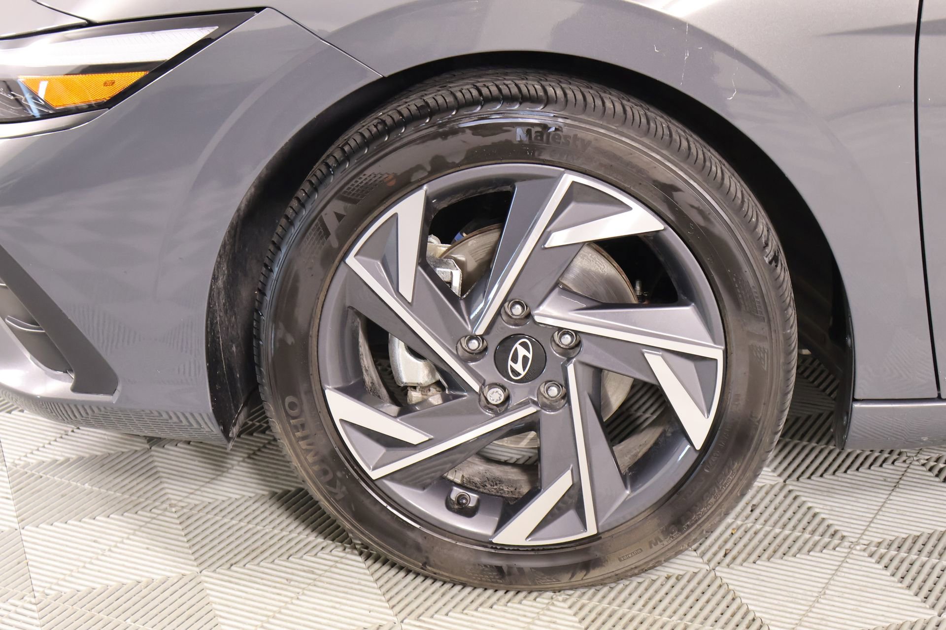 Certified 2025 Hyundai Elantra Sport image 16