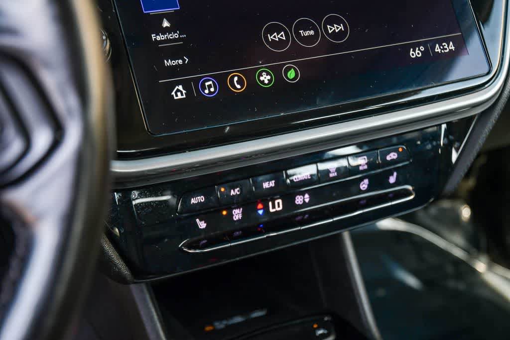 Used 2023 Chevrolet Bolt LT w/ Infotainment Package FWD image 20