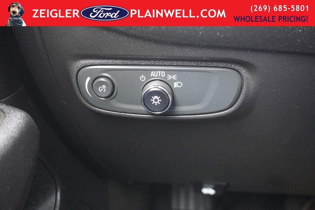 Used 2023 Chevrolet Equinox LS w/ LS Convenience Package image 29