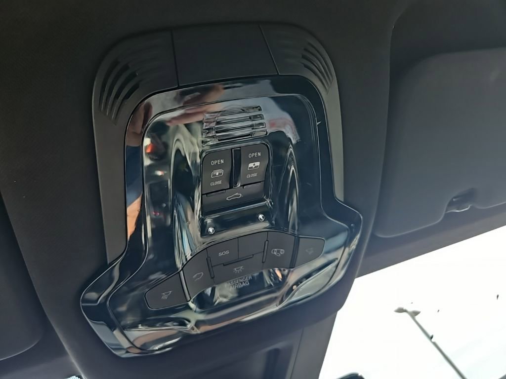 Used 2024 Alfa Romeo Tonale Ti w/ Premium Interior Package image 20