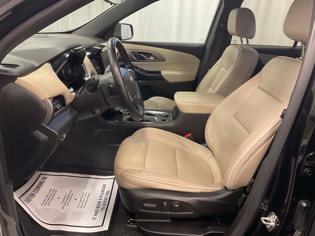 Used 2023 Chevrolet Traverse Premier w/ LPO, Floor Liner Package AWD/4WD image 4