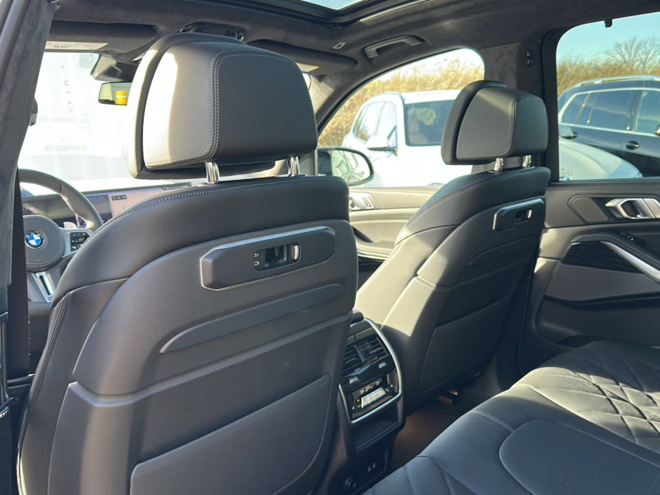 New 2026 BMW X5 M60i w/ Executive Package image 15