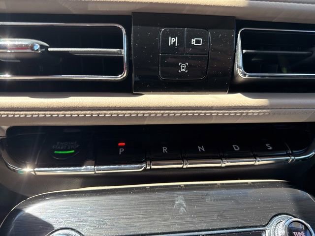 Used 2021 Lincoln Nautilus Reserve image 34