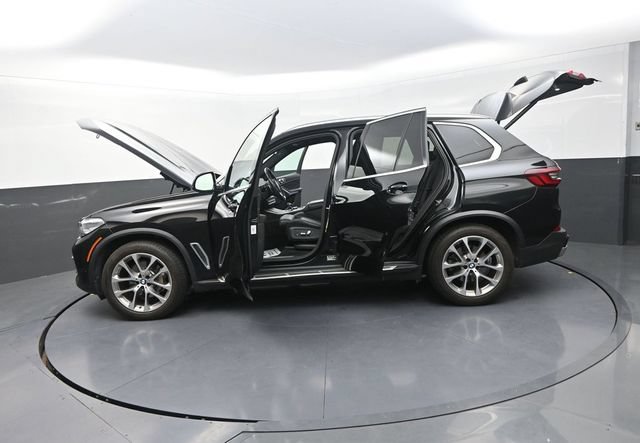 Used 2023 BMW X5 xDrive40i w/ Premium Package AWD/4WD image 33