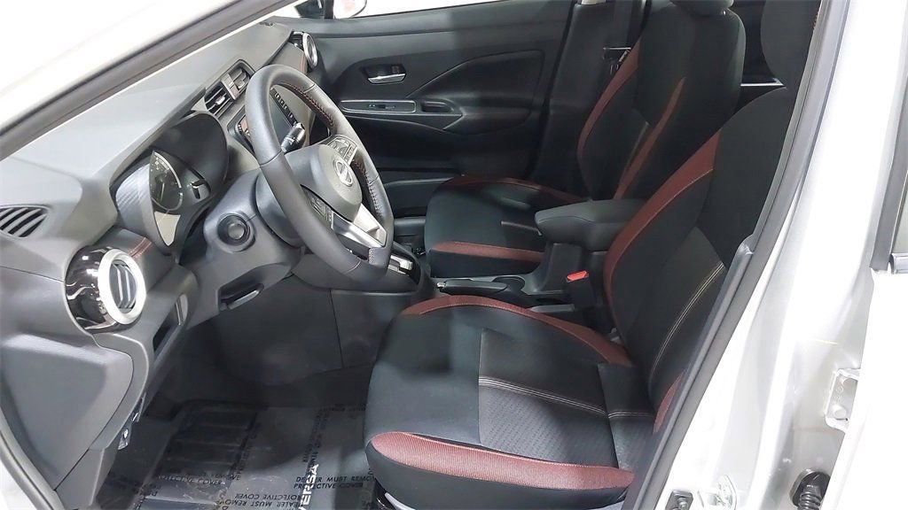 Used 2025 Nissan Versa SR w/ Trunk Package image 20
