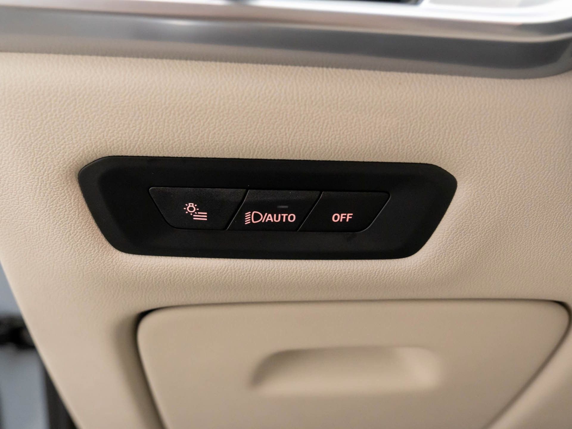 Certified 2025 BMW X5 M60i w/ Climate Comfort Package image 21