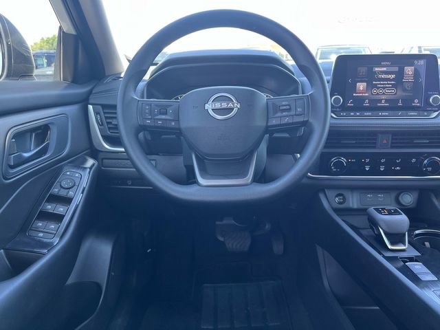 Used 2025 Nissan Rogue S FWD image 13