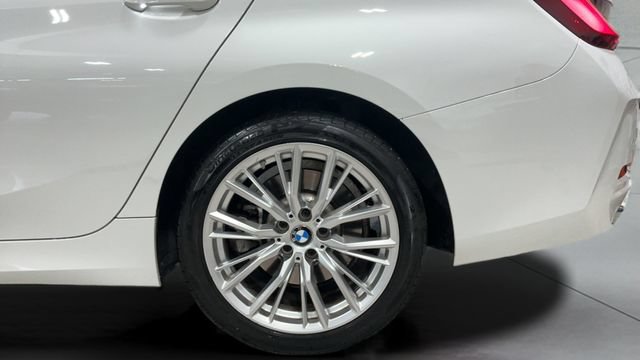 Used 2023 BMW 330i xDrive Sedan w/ Convenience Package AWD/4WD image 26