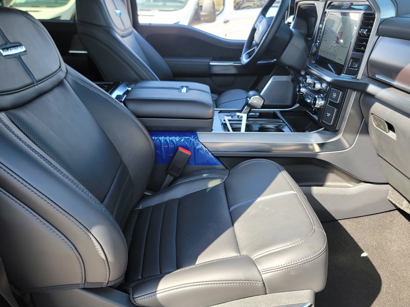 New 2025 Ford F150 Platinum w/ Equipment Group 702A High image 15