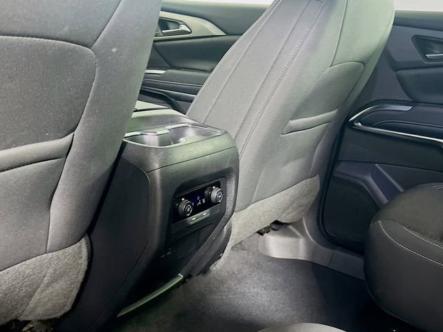 Used 2025 Chevrolet Traverse LT AWD/4WD image 26
