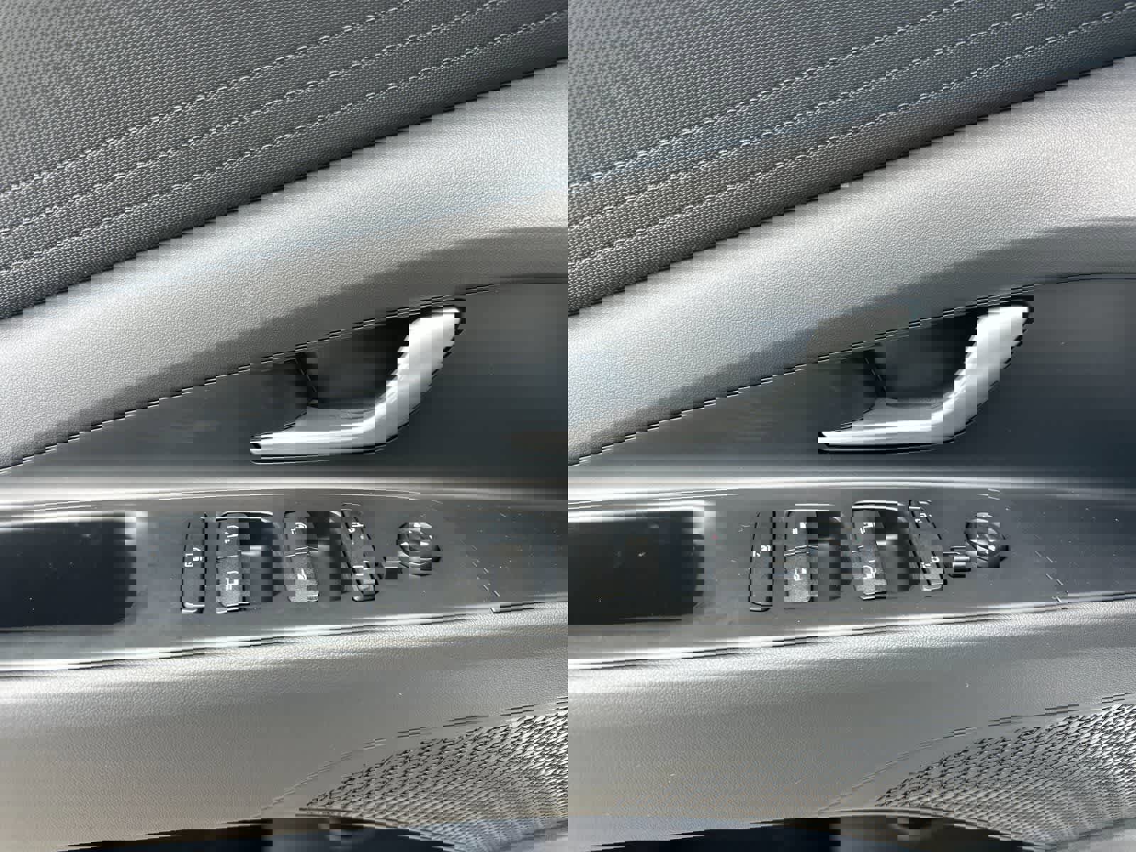 New 2026 Hyundai Elantra SE image 13