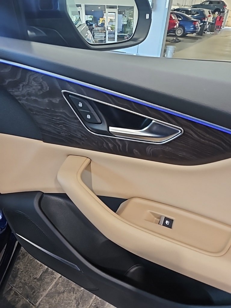 Used 2022 Audi Q8 Premium Plus w/ Premium Plus Package image 12