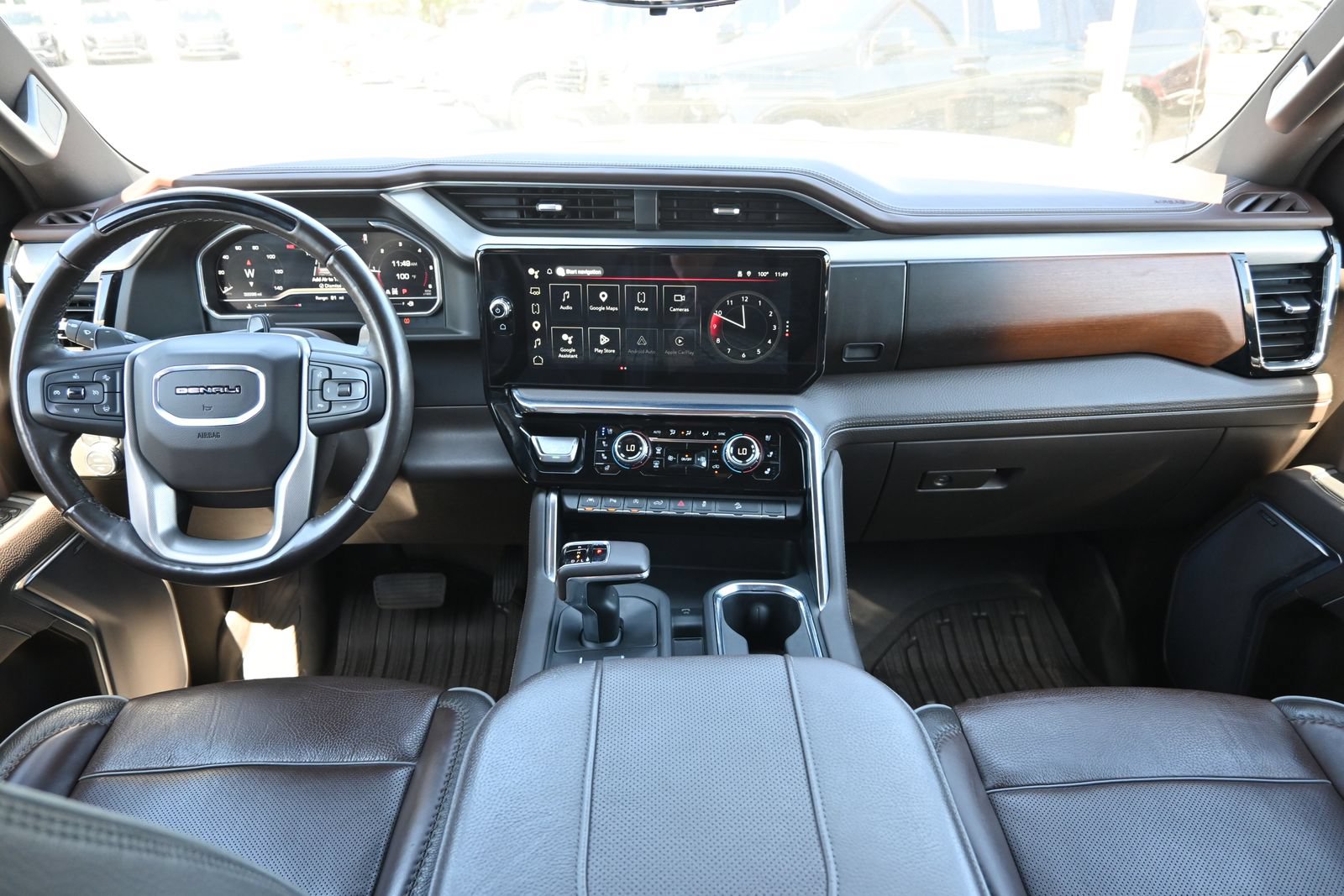 Used 2025 GMC Sierra 1500 Denali AWD/4WD image 7