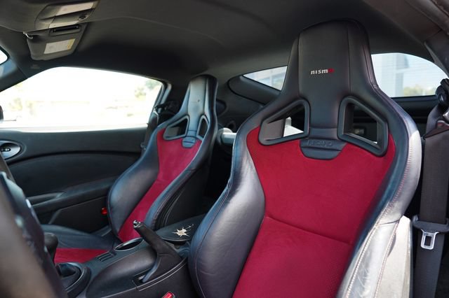 Used 2015 Nissan 370Z NISMO RWD image 10