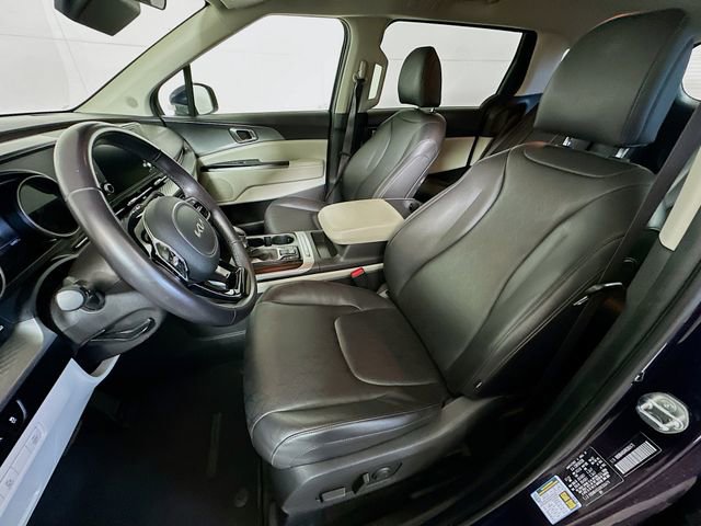 Used 2024 Kia Carnival LX image 12