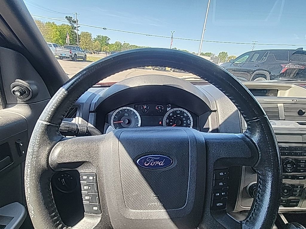Used 2011 Ford Escape XLT AWD/4WD image 16