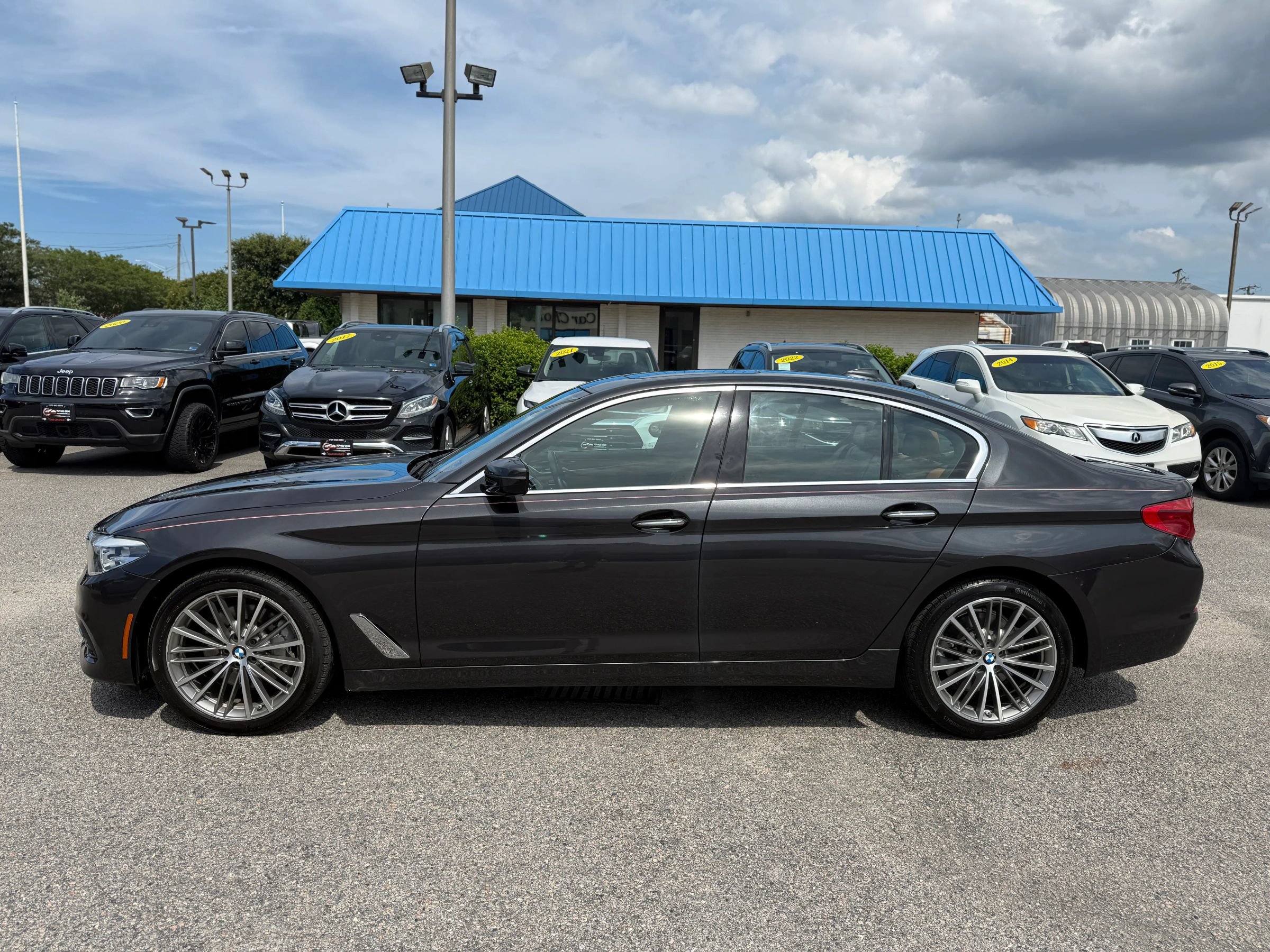 Used 2018 BMW 530i xDrive AWD/4WD image 3