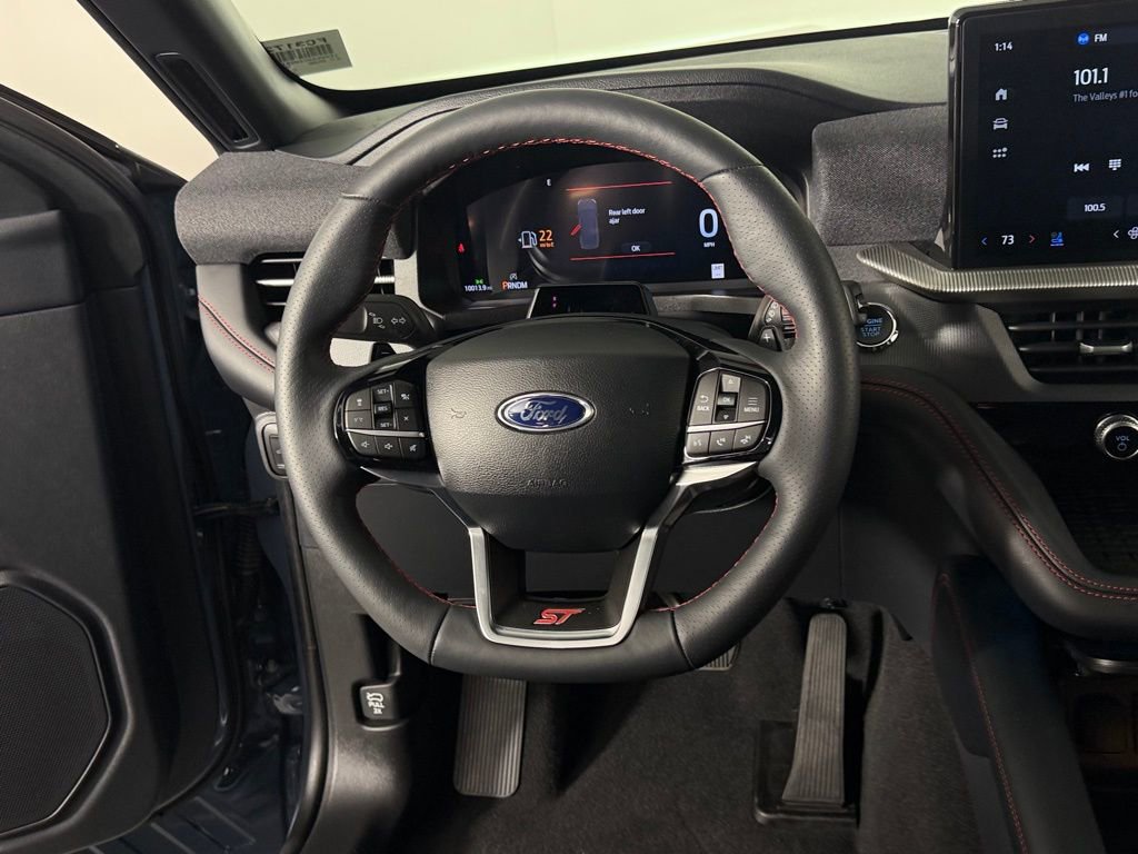 Used 2025 Ford Explorer ST image 14