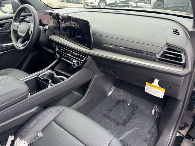 New 2026 Chevrolet Traverse LT w/ Midnight/Sport Edition FWD image 6