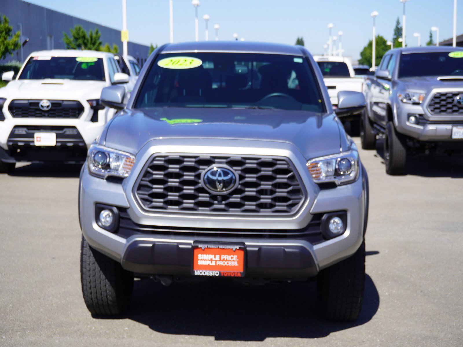 Used 2023 Toyota Tacoma TRD Off-Road w/ Advanced Technology Package AWD/4WD image 7