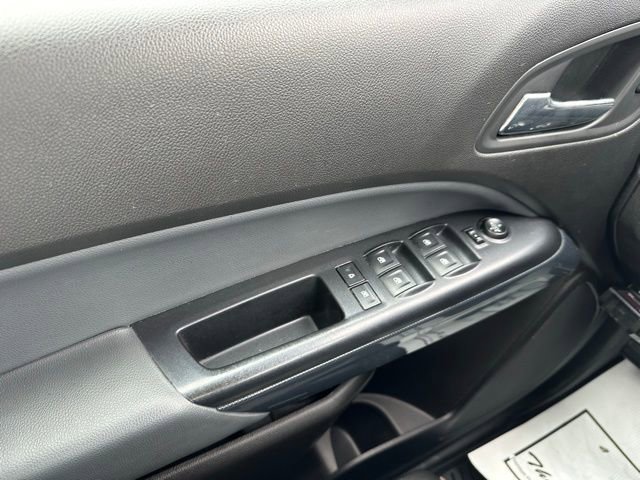 Used 2017 Chevrolet Colorado Z71 image 31