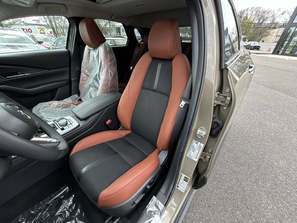 New 2025 MAZDA CX-30 Carbon AWD/4WD image 12