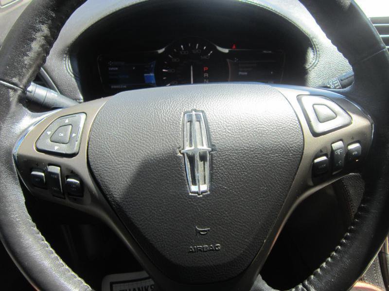 Used 2015 Lincoln MKX AWD w/ Equipment Group 102A image 10