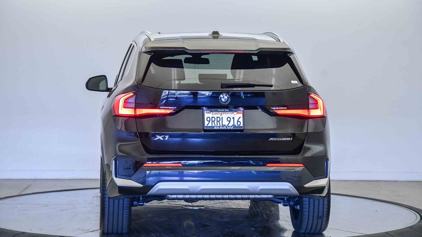 Used 2025 BMW X1 xDrive28i w/ Convenience Package image 3