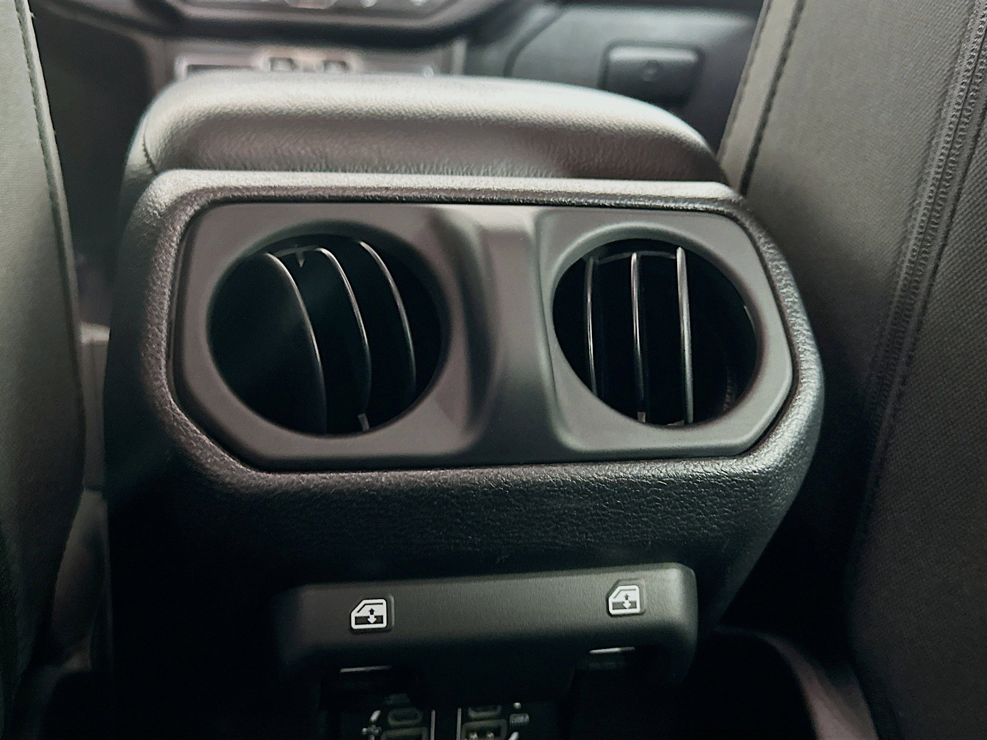 Used 2019 Jeep Wrangler Unlimited Sahara w/ LED Lighting Group image 25